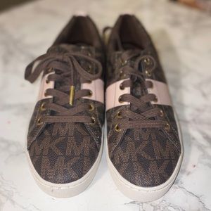 🎄 Cute Michael Kors Sneakers